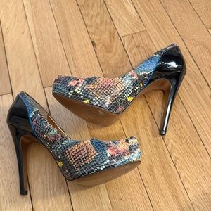 BCBGeneration Black and Multicolor Platform Heels